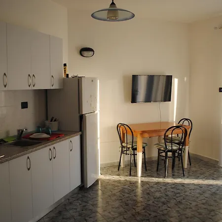 Casa Prifti 乡村民宿 Vlorë
